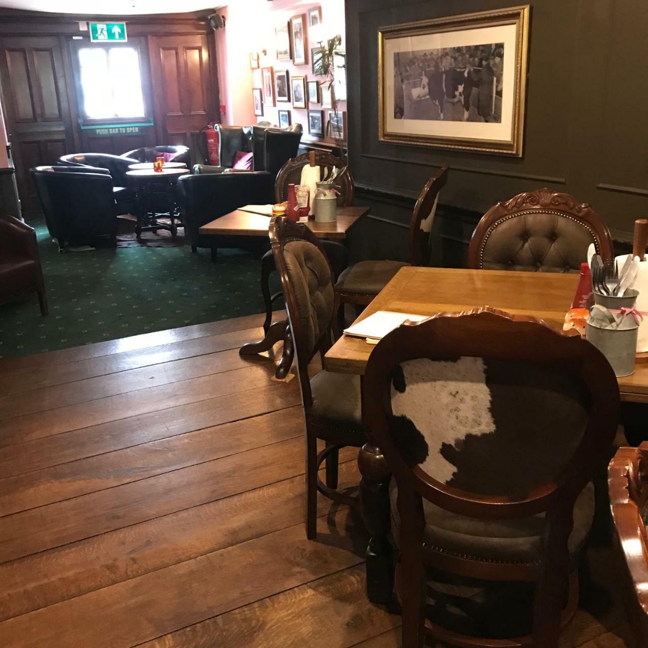 The Swan Inn スターミンスター・ニュートン エクステリア 写真